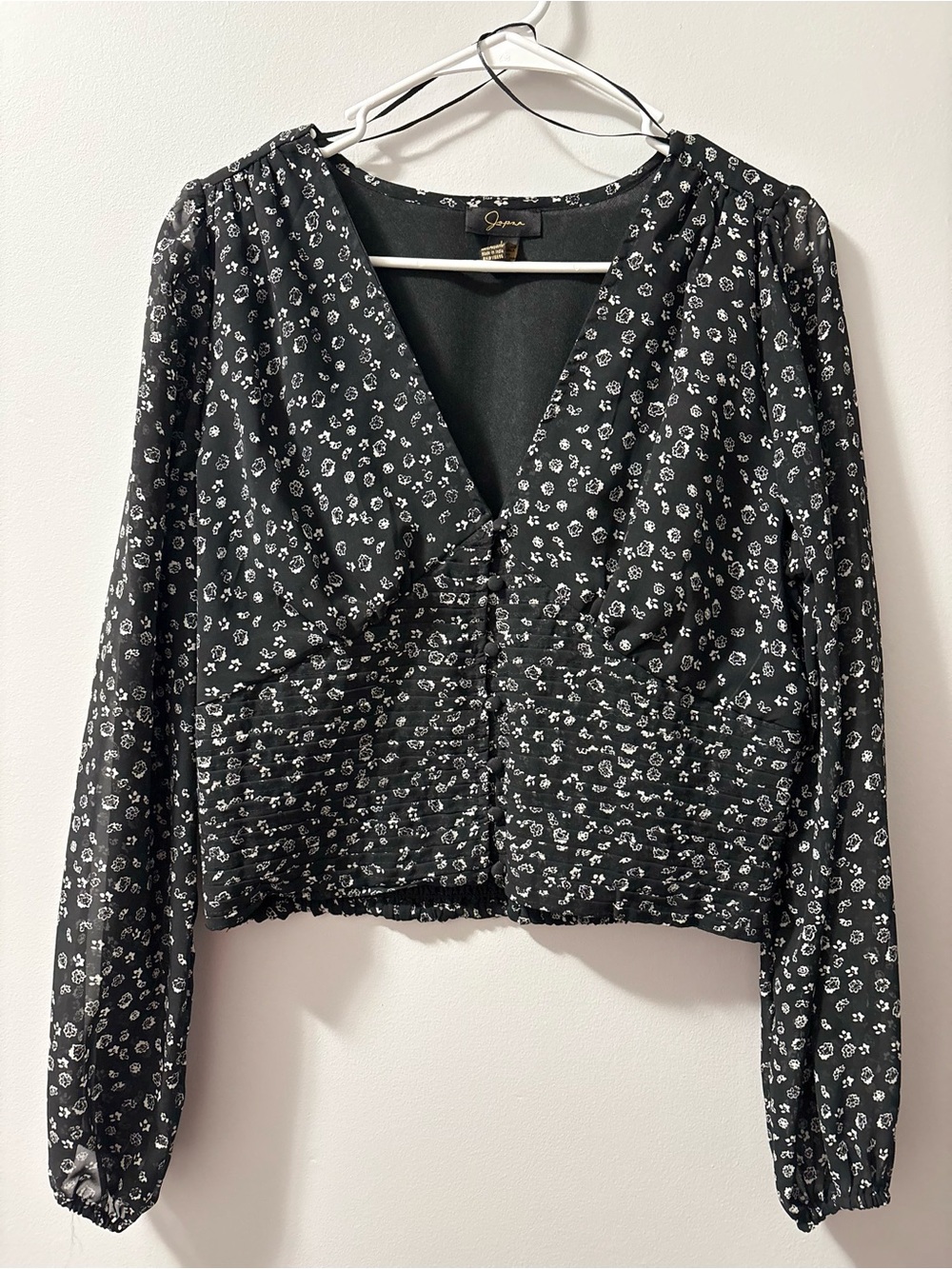 Jessica Simpson Black Floral V-Neck Smocked Waist Blouse